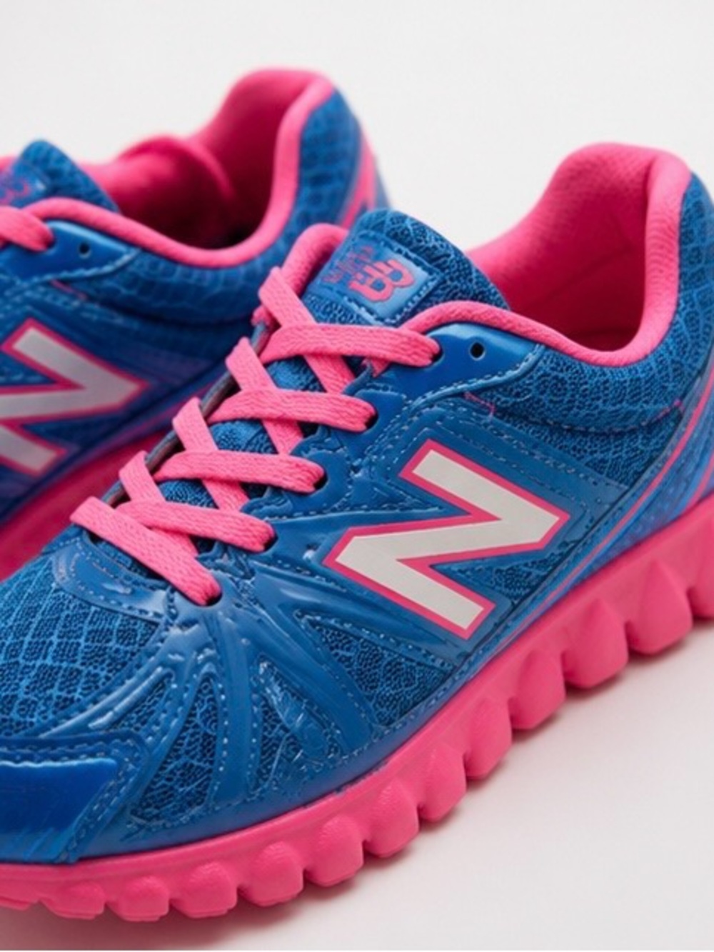New Balance KJ275 Running Shoes | Blue Pink | Women’s Size 6